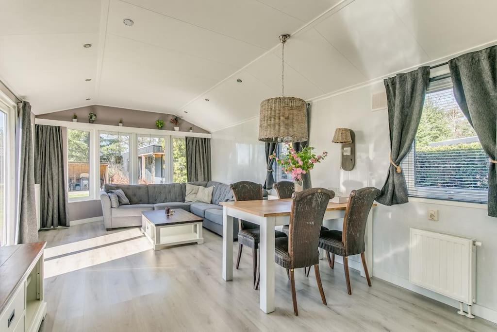 4-Pers. Chalet Met Eigen Parkeerplaats In Veluwe Villa พุทเทิน ภายนอก รูปภาพ