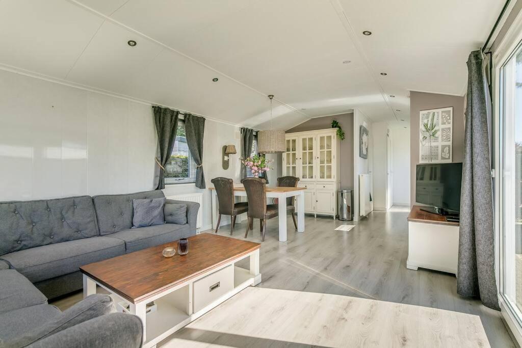 4-Pers. Chalet Met Eigen Parkeerplaats In Veluwe Villa พุทเทิน ภายนอก รูปภาพ